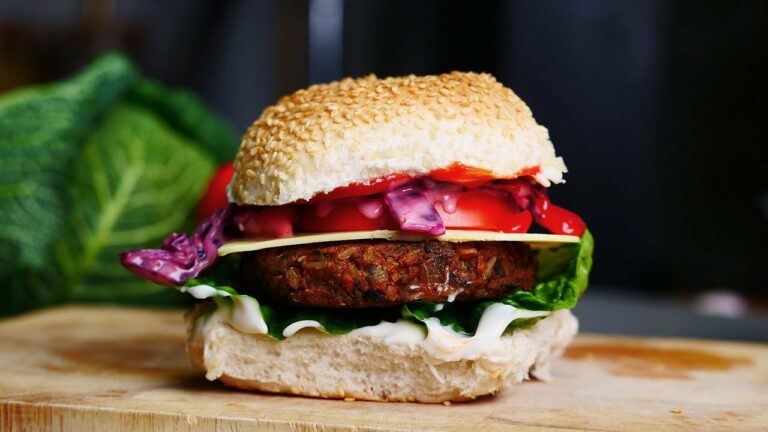 Soy &amp; mushroom burgers – Vegan Eat
